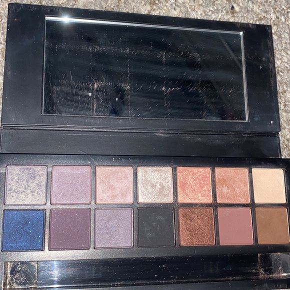 Smash box eyeshadow palette - Picture 2 of 2
